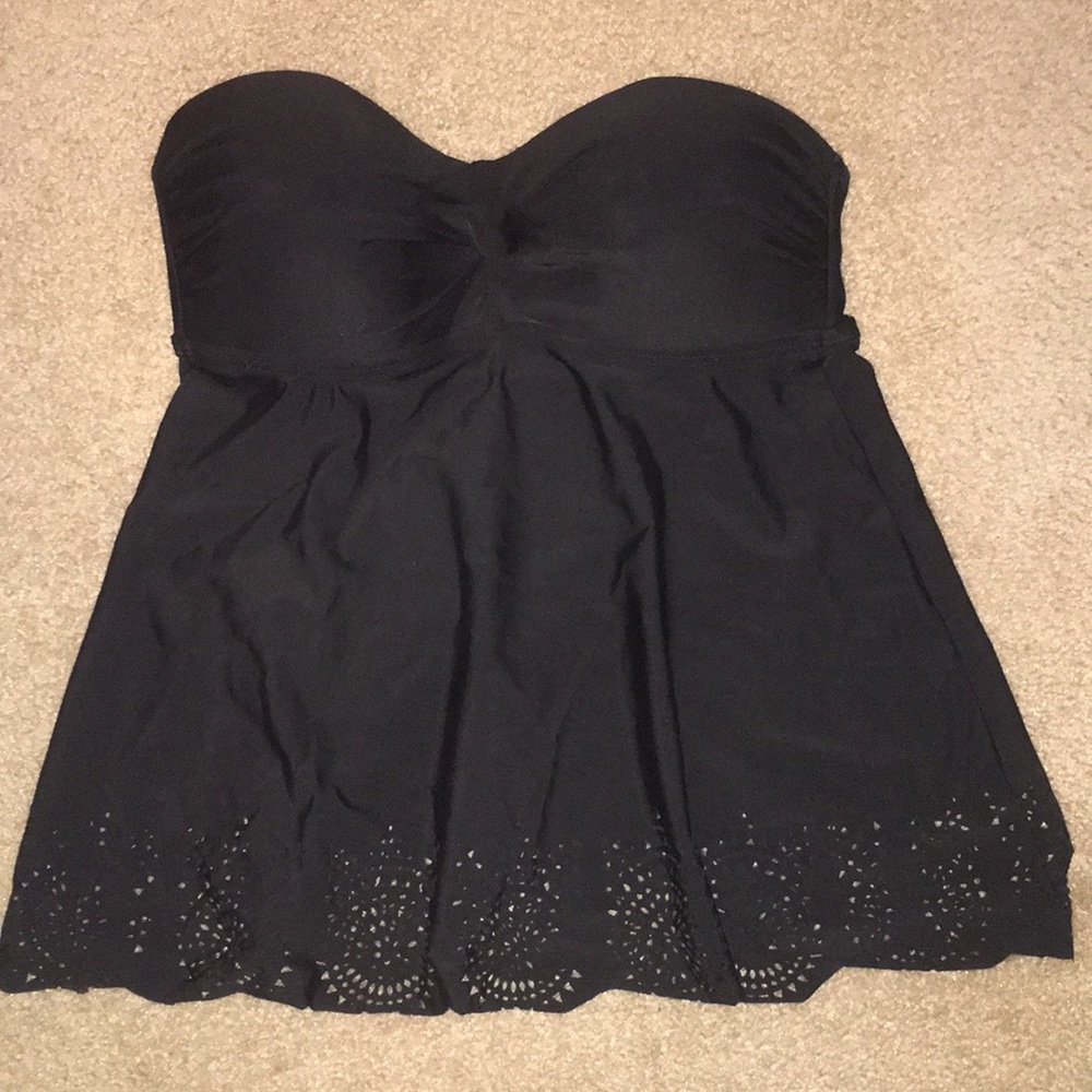 Strapless black tankini bathing suit top
